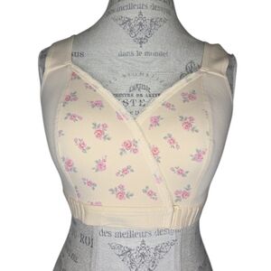 Fiona Bra Soft Comfortable Front Closure Bra Cream Rosebud Size XL NEW